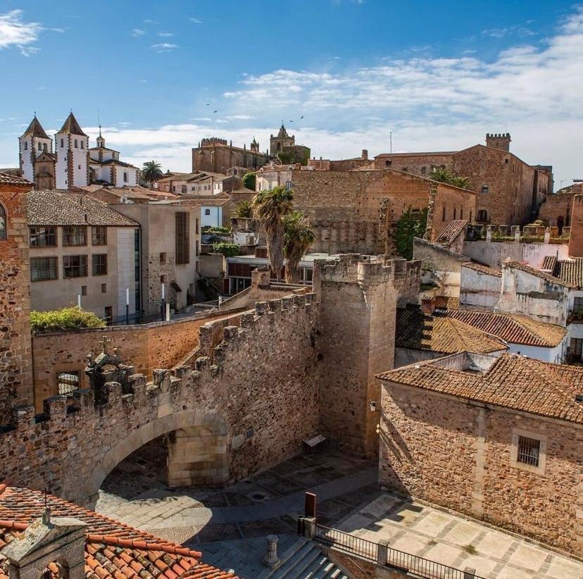 Caceres De Cine Apartment Luaran gambar